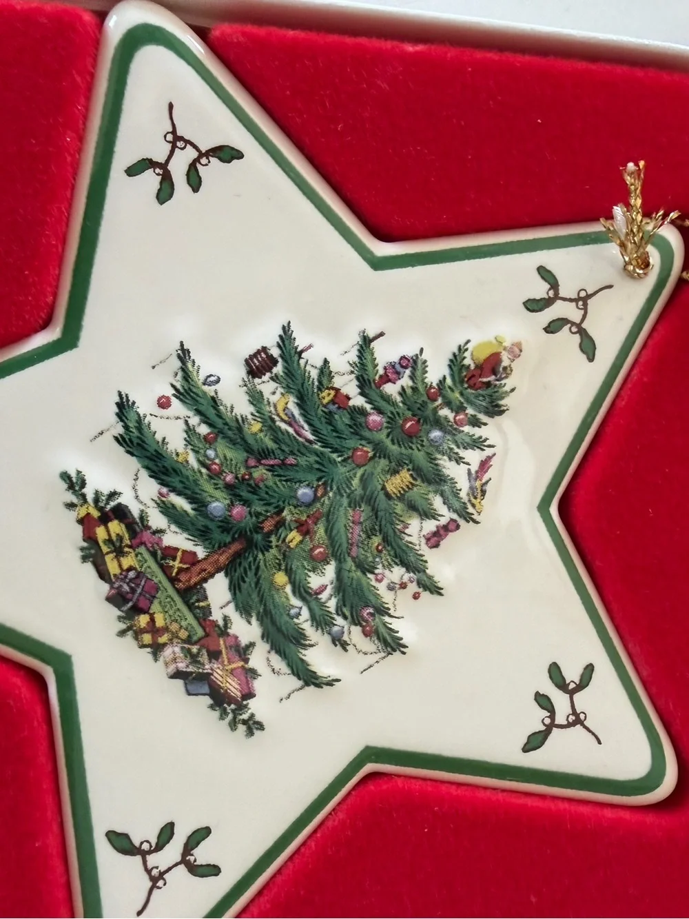 NIB Spode Star Porcelain Christmas Tree Ornament in Green and Red Accents